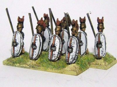 Triarii
wire spears, painted with a black undercoat and white shields done with a thickish drybrush of white, and the lining done with black ink. Spears are wire spears bought off ebay 
Keywords: MRR