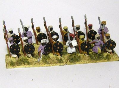 Arab Spearmen 
The legendary Essex spearman (AEA 11), with some friends from similar codes. From [url=http://www.essexminiatures.co.uk/frames15anc.html]Essex's generic Arab ranges[/url]
Keywords: arab khurasanian umayyad bedouin berber