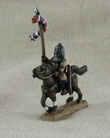 DSC05 Mounted Standard Bearer
Avars from [url=http://shop.ancient-modern.co.uk/steppe-peoples-78-c.asp]Donnington[/url]. Pictures with permission of the manufacturer, painting by their own Painting Service. 
Keywords: Avar ebulgar ehungarian gothcav lsarmatian magyar lbulgar bulgar eefcav