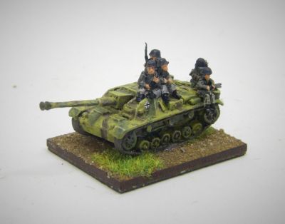 Pendraken StuG with long barrel, 
Arrowhead German tank riders added. StuG originally had short "infantry support" barrel but I lost it when stripping it down for a repaint!
